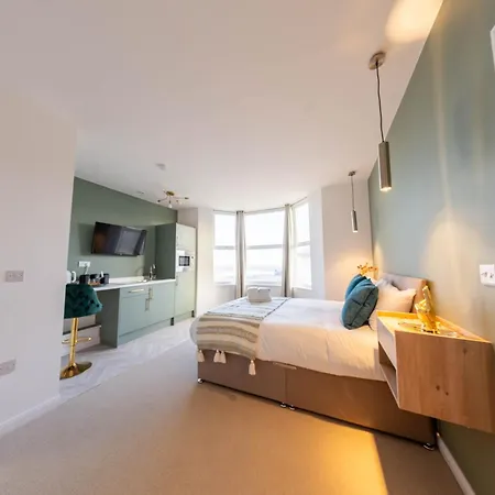 Aparthotel Redcar Beach Suites 3*