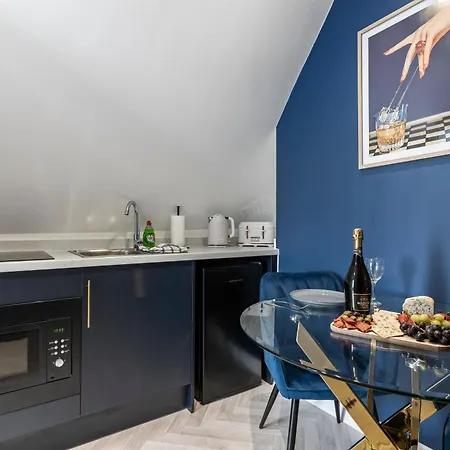 Redcar Beach Suites Aparthotel 3*