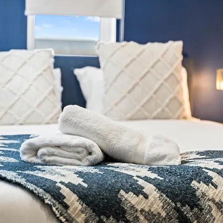 Redcar Beach Suites Aparthotel