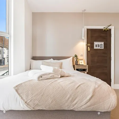 Redcar Beach Suites Aparthotel 3*