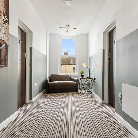 Redcar Beach Suites Aparthotel 3*