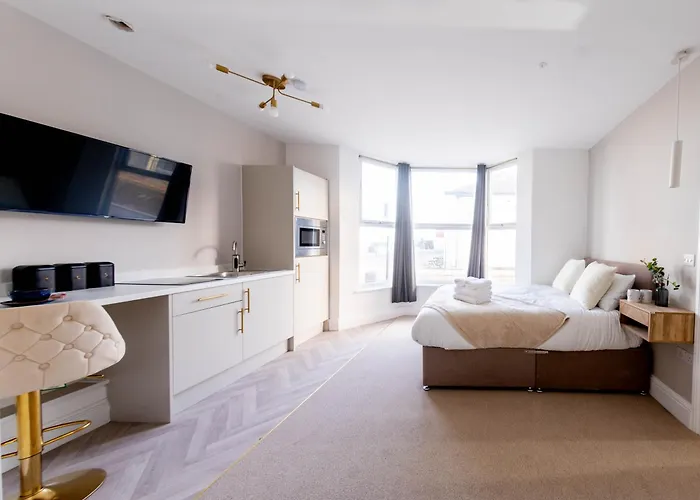 Aparthotel Bowles 4*