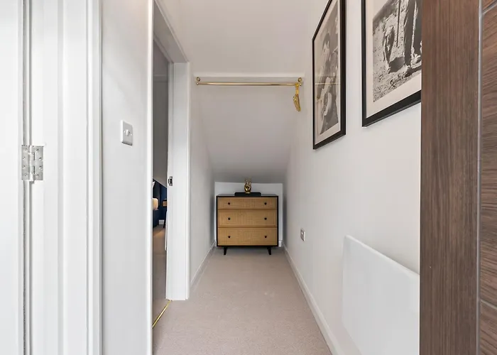 Bowles Aparthotel 4*